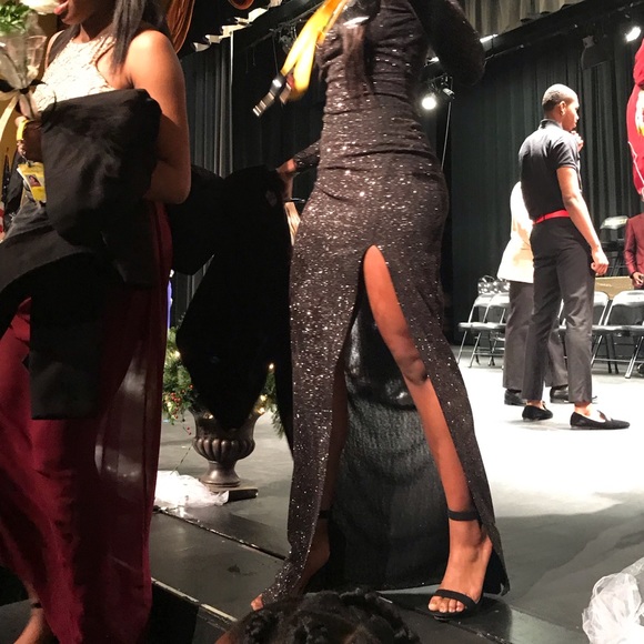 Pageant/ Homecoming/ Prom/ Formal dress - Picture 3 of 8